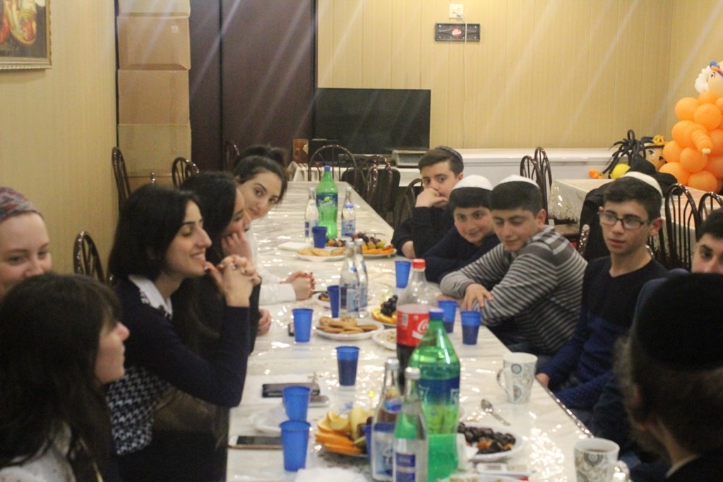 Молодежные занятия в еврейской общине города Нальчика